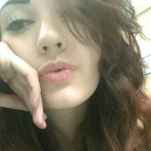 Meet your Posher, Cassandra