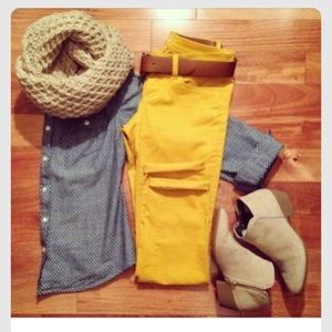 ✨Bright Yellow, Distressed Capris✨