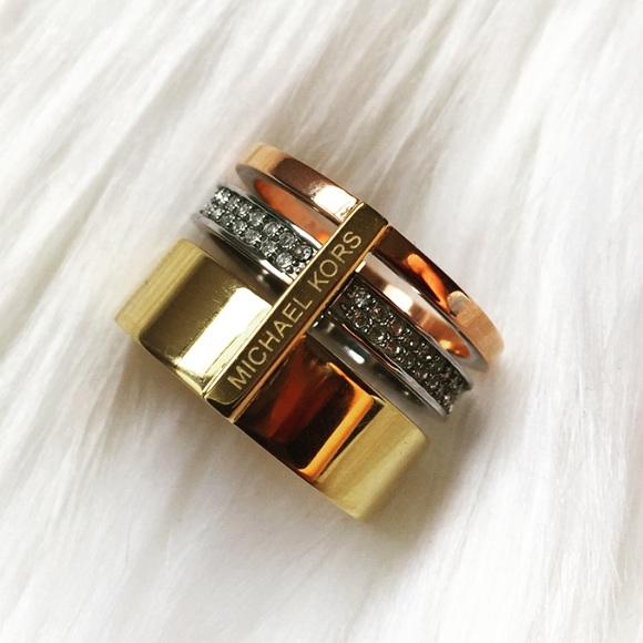 Michael Kors Jewelry - New Michael Kors 3 Tone Metal Crystal Ring!