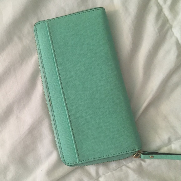 Kate Spade wallet - Picture 3 of 4