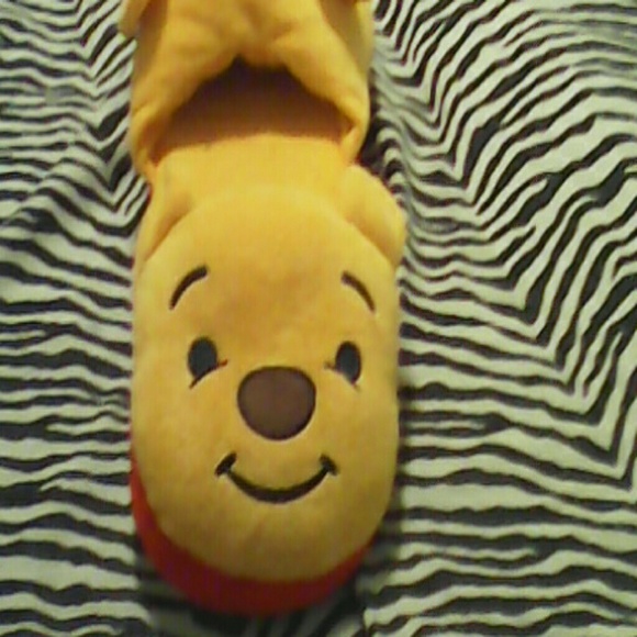 winnie the pooh bedroom slippers