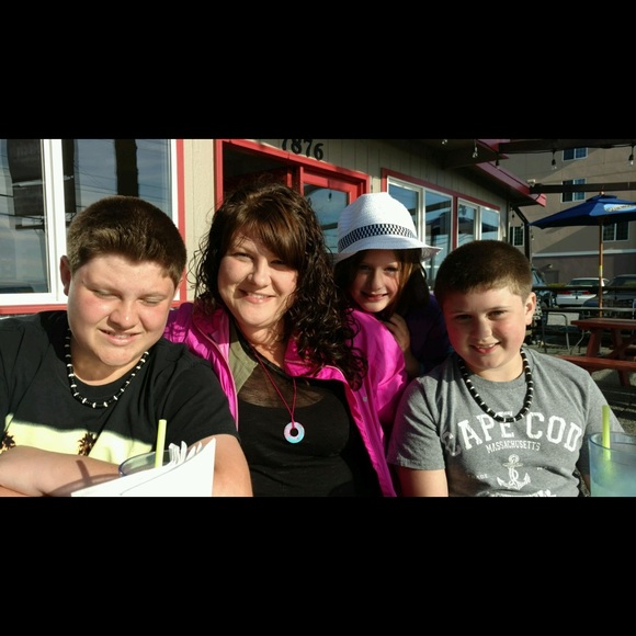 Meet your Posher, Casey