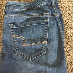 American Eagle Favorite Boyfriend Jeans 12Short
