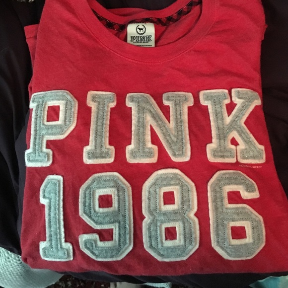 Vs pink t-shirt