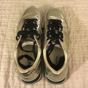 Metallic Steve Madden tennis shoes