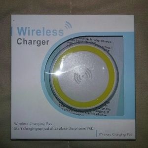 Qi Compatible wireless phone charger