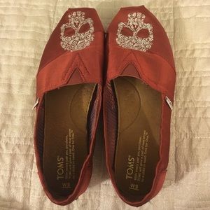 Neiman Marcus collection TOMS - size 9