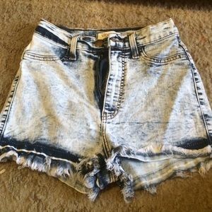 High waisted light jean shorts