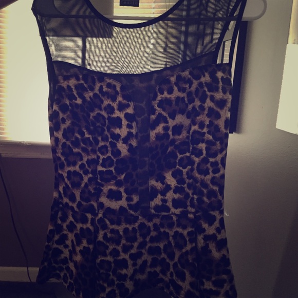 Leopard top