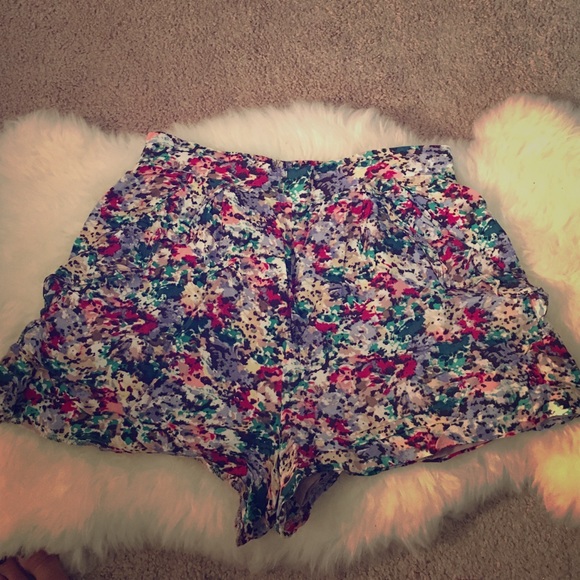 BCBGeneration Flower Skort
