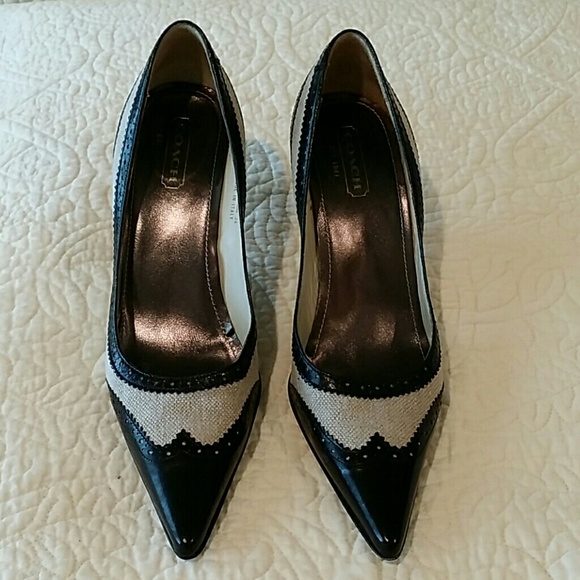 Coach Spectator Pump