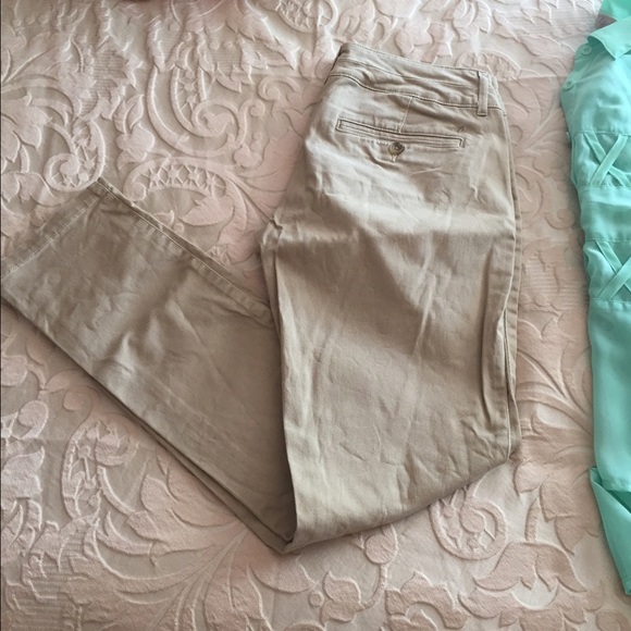 Khaki chino jeans