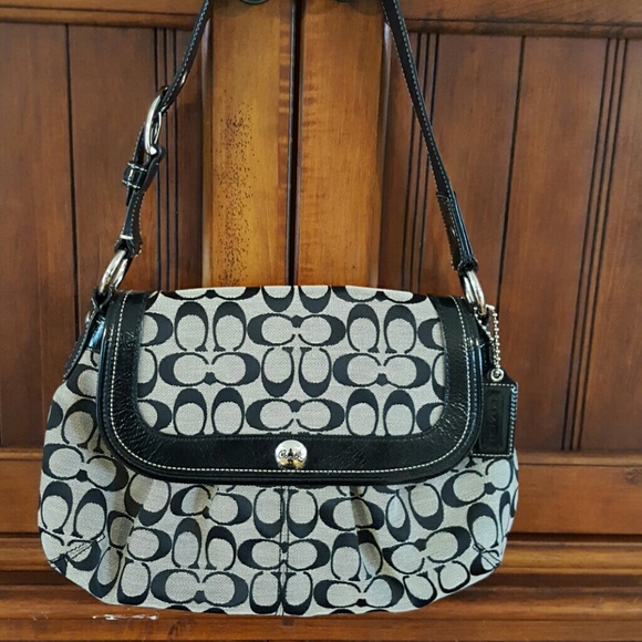 Vintage shoulder bag