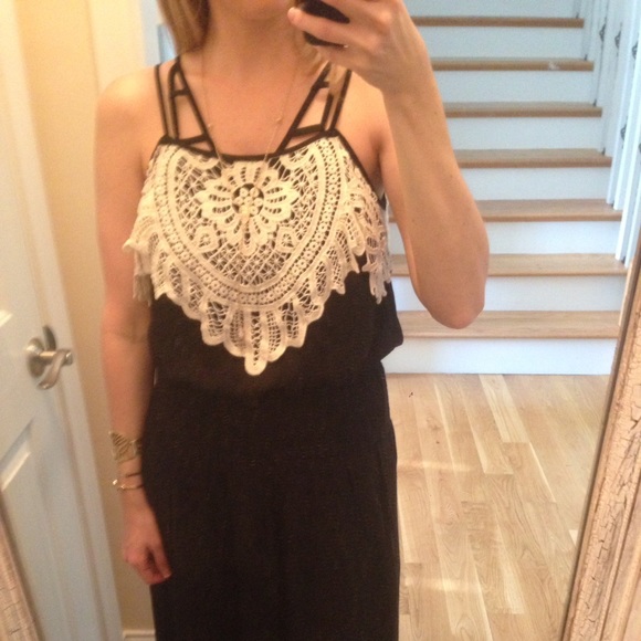 ‼️ Black Crochet Top - Picture 2 of 4