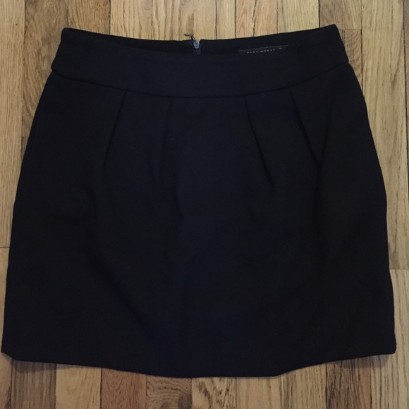 Zara Woman black pleated skirt size medium
