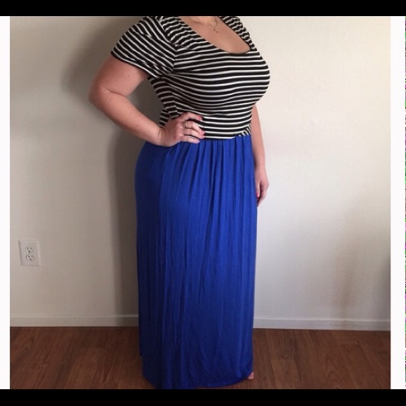 Maxi dress - Picture 2 of 3