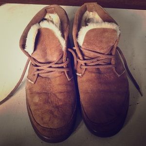 Size 11 Ugg shoes lined with sheepskin