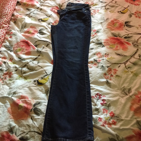 Size 14M jeans. Curvy.