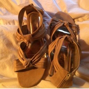 Taupe sandals size 9