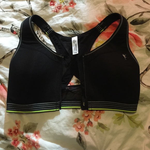 Sports bra. 36C