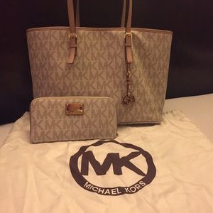 Mk vanilla tote and wallet set!