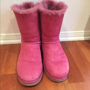 Pink Bailey bow uggs