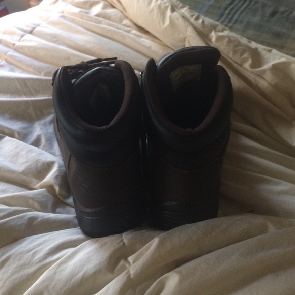 Work boots - Picture 3 of 4