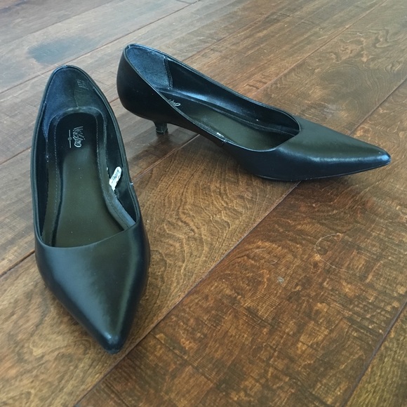 Mossimo Black Kitten Heels Size 8.5