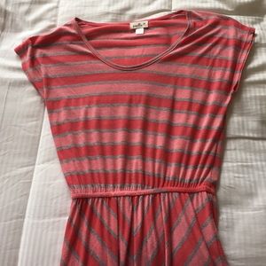 Short-sleeved maxi dress