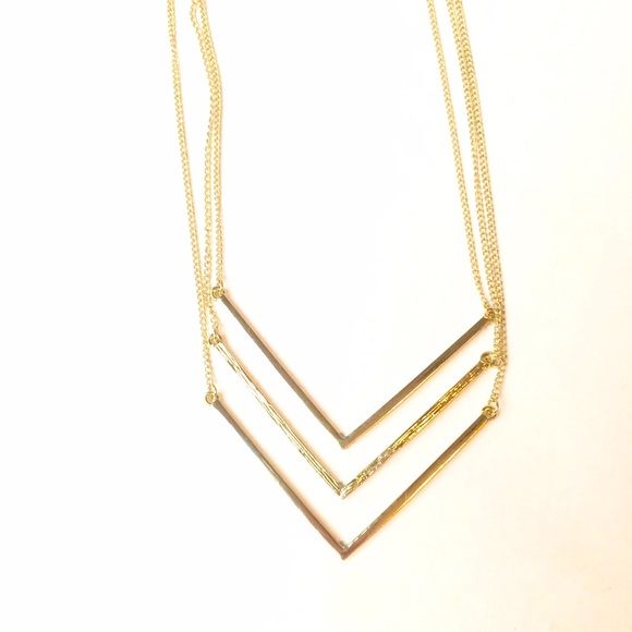 Chevron necklace - gold ✨HP✨ - Picture 3 of 4