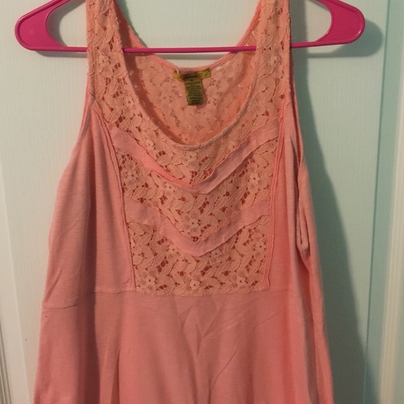 XL. Peach coloured blouse style tank top.
