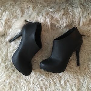 Black Platform Bootie