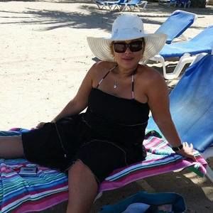 Meet your Posher, Annie