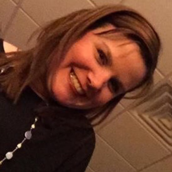 Meet your Posher, Carrie