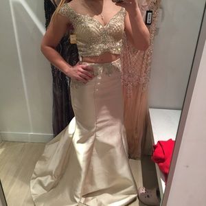 PAPARAZZI PROM DRESS SIZE 4