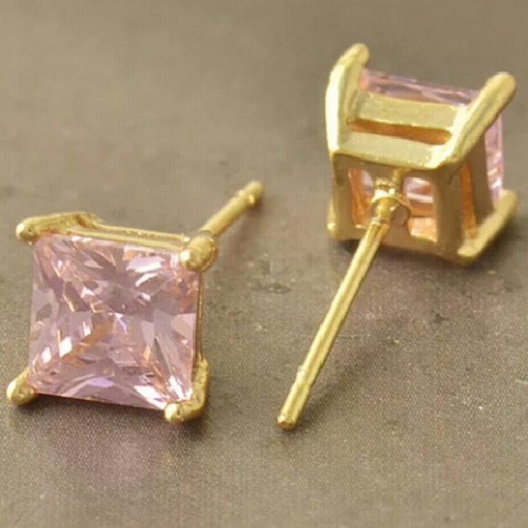 Brand 🆕 Beautiful Pink 9k Solid Gold Filled Studs