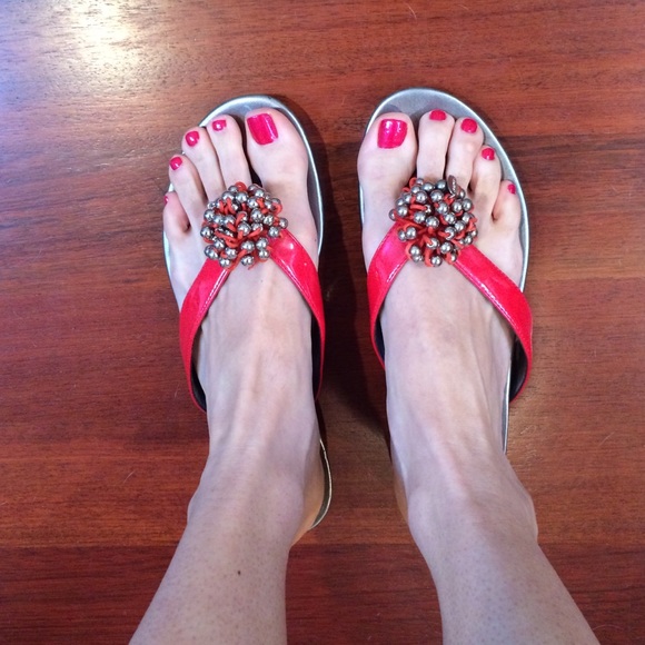 Calvin Klein dressy flip flops