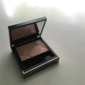 Burberry eye shadow in Porcelain #3