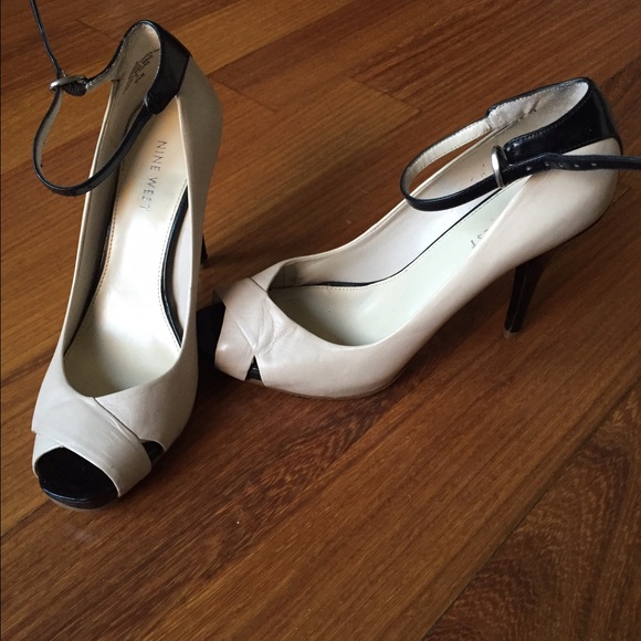 Nine West Black and Tan leather heel