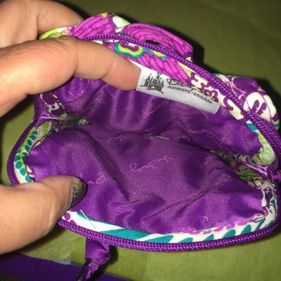 Vera Bradley mini hip in Mickey meets plums up NWT - Picture 4 of 4