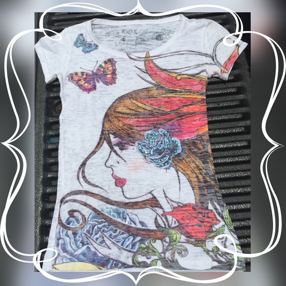 🐝 HUGE SALE 🐝 Burn out graphic tee size XS