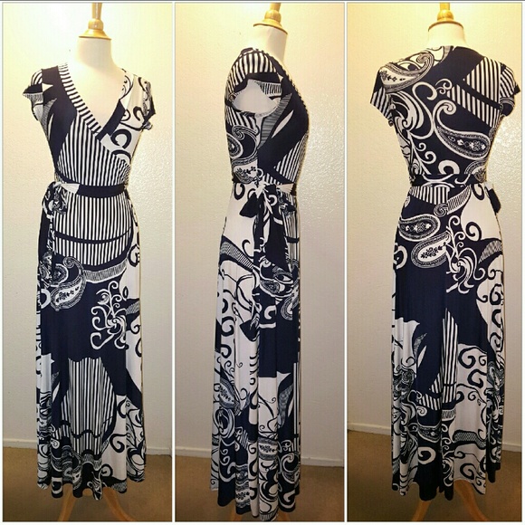 Dresses - Picture 2 of 2