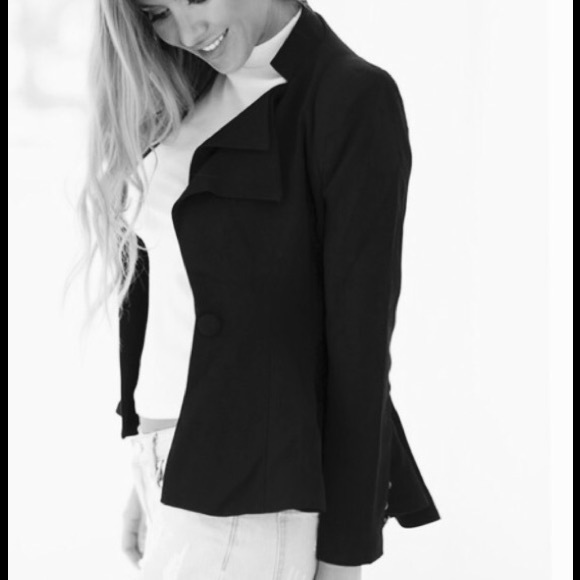 Lookbook Jackets & Blazers - Black Blazer🌷