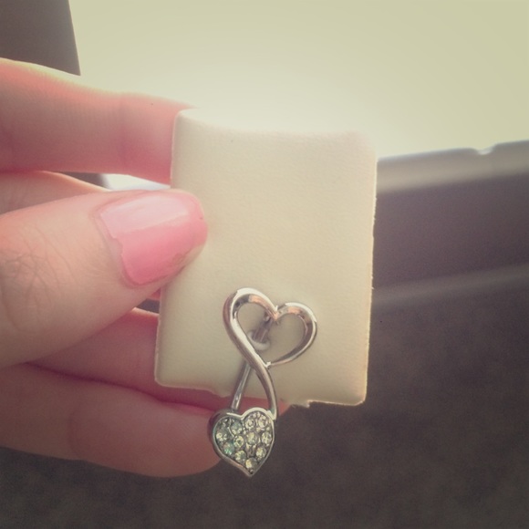 Heart Belly Button Ring - Picture 1 of 1