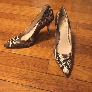 Python print Vince Camuto heels.