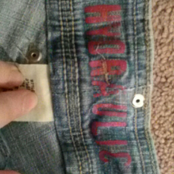 Shorts - Picture 2 of 3