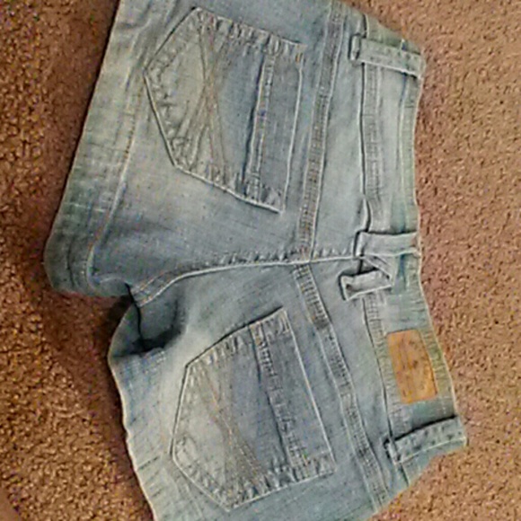 Shorts - Picture 3 of 3