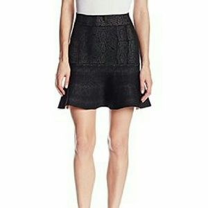 BCBG jaquard skirt black and nude size XS