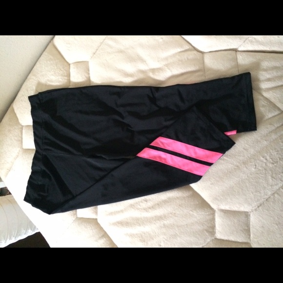 Capri workout leggings LAST CALL before removal