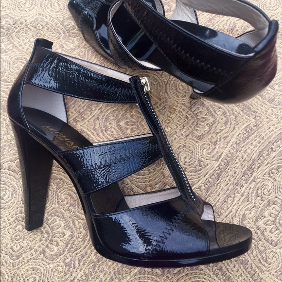 MICHAEL KORS Shoes NWOT - Picture 3 of 4